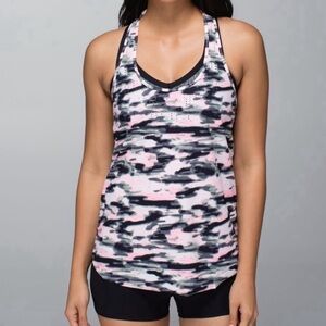 Lululemon Water Bound Singlet Tank Top Wamo Camo Women’s Size 2 Barely Pink